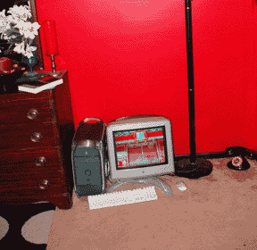 Freedom 5 computer show in red bedroom